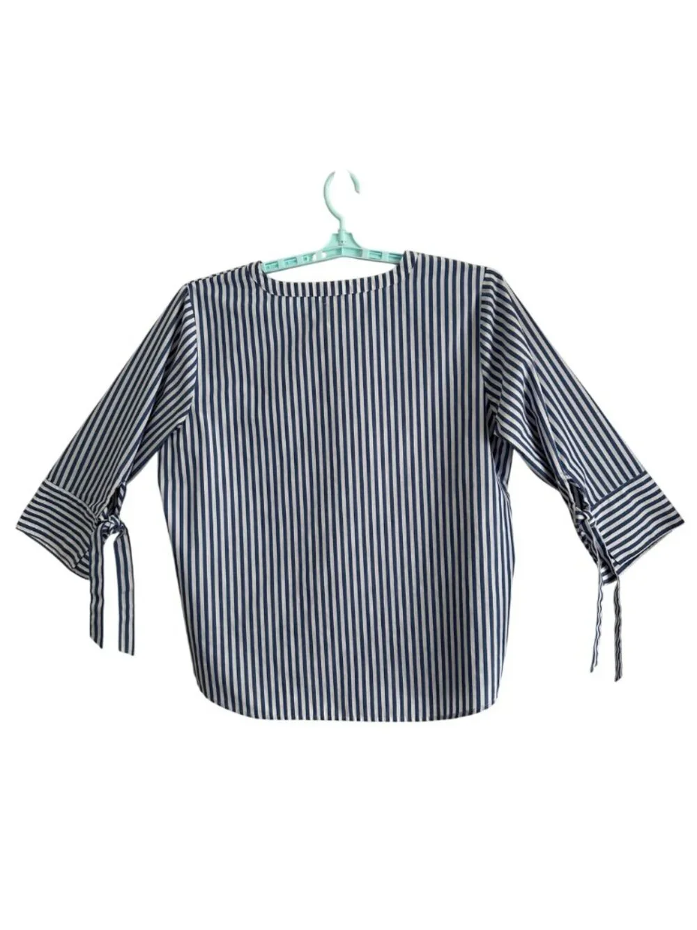 Van Heusen Womens Blue & White Striped Button Up Blouse Tie-Cuff Sleeves XXL - Picture 3 of 8